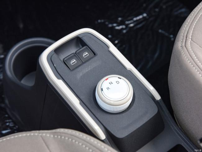 New Car Electric Car Electric Vehicle EV Minicar Cheap Chery New Energy QQ-Ice Cream 2024 120km Cone