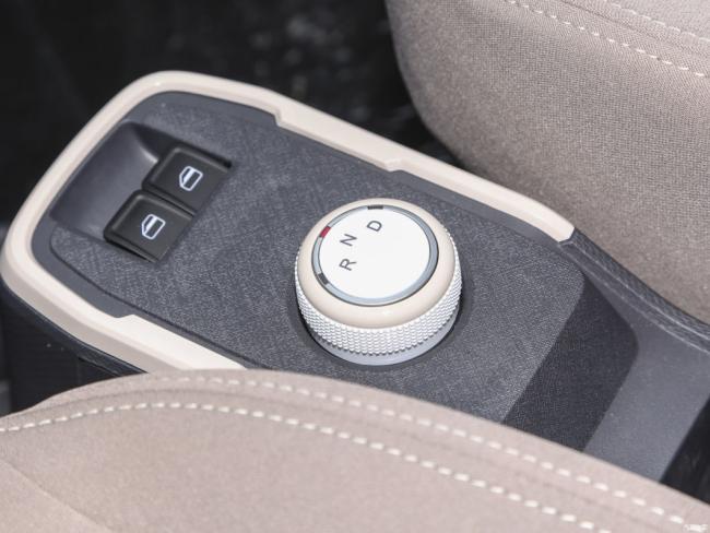 New Car Electric Car Electric Vehicle EV Minicar Cheap Chery New Energy QQ-Ice Cream 2024 170km Milkshake