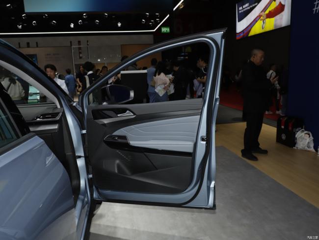 SUV New Car Electric Car Electric Vehicle EV Volkswagen ID. 6 X 2023 Powerful 4WD Version