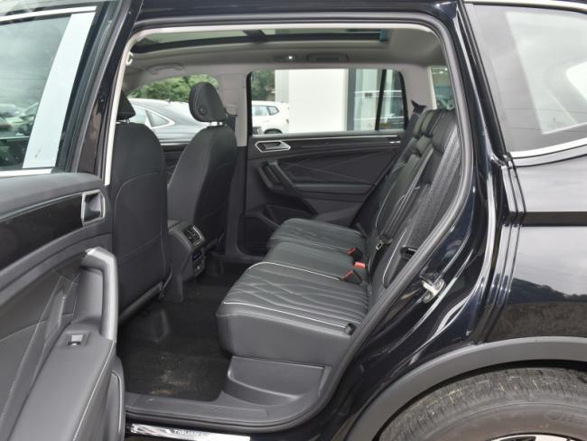 New Car Price Gasoline Car VW Volkswagen Tiguan L (2023) Redesigned 330tsi 2WD Zhixiang Version