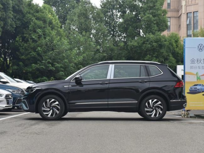 New Car Price Gasoline Car VW Volkswagen Tiguan L (2023) Redesigned 330tsi 2WD Zhixiang Version