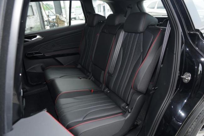 Volkswagen ID. 6 X 2023 Pure Long-Range Edition