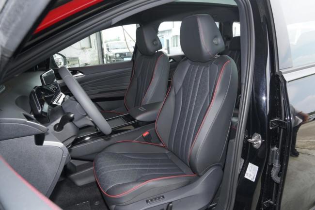 Volkswagen ID. 6 X 2023 Pure Long-Range Edition