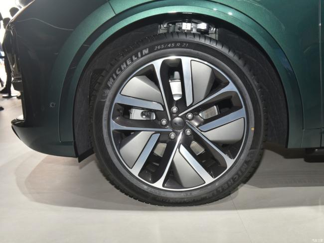 2024 Lixiang Li L9 PRO/Ultra Electric Car Extended Range Vehicles Hybrid Car Leading Ideal