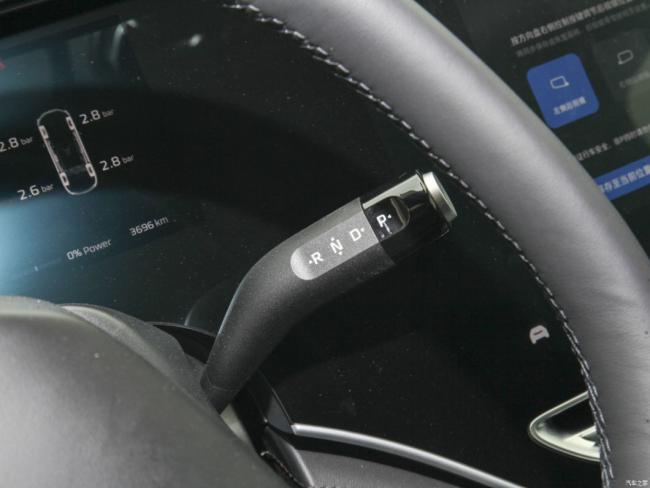 New Car Electric Car Electric Vehicle EV Rising Auto R7 (2023) Long-Range Screen Master PRO