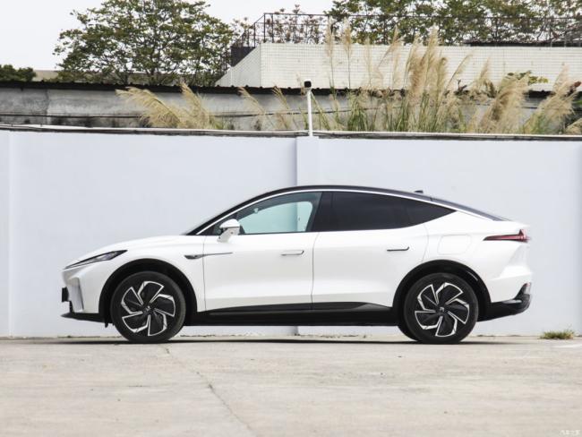 New Car Electric Car Electric Vehicle EV Rising Auto R7 (2023) Long-Range Screen Master PRO