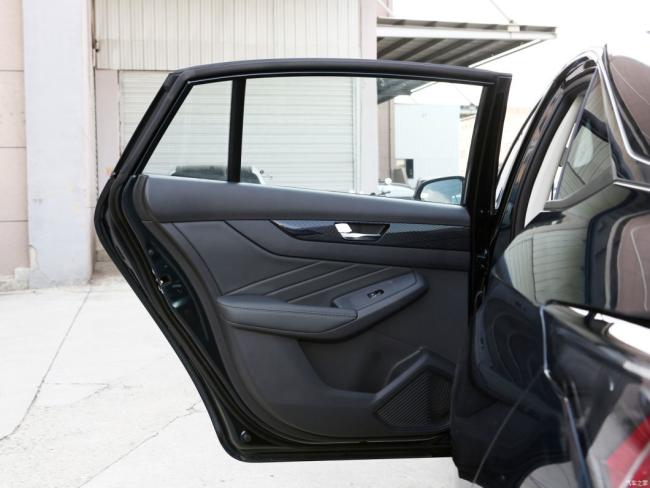 New Car Price Gasoline Car Aeolus Yixuan Max (2024) 1.5L Luxury Version