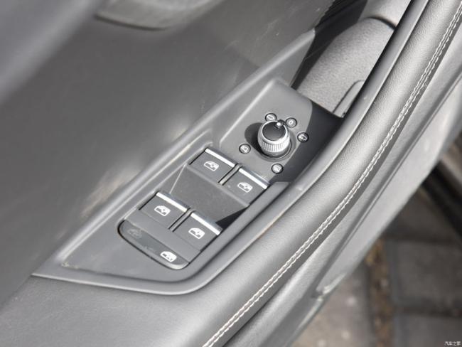 New Gasoline Car Luxury Car Audi A4l (2023) 40tfsi Bang&Olufsen Starry Night Version