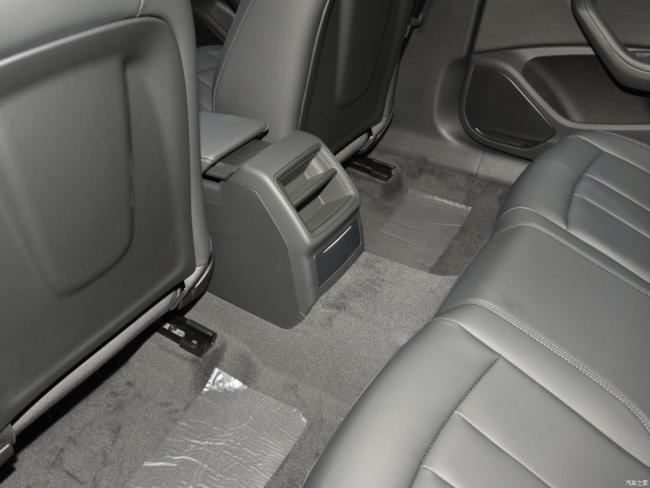 New Gasoline Car Luxury Car Audi A4l (2023) 40tfsi Fashion Elegant Version