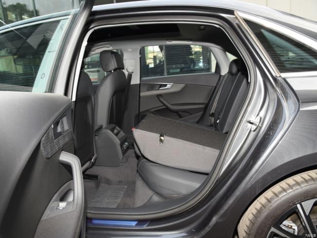 New Gasoline Car Luxury Car Audi A4l (2023) 40tfsi Fashion Elegant Version