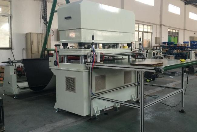 Die cut foam sponge roll die cutting machine