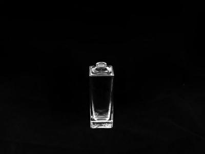 China Garrafas e frascos líquidos personalizados do armazenamento do vidro do perfume de 100ml Appliqué à venda