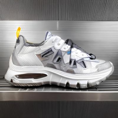 China Estilo de moda Sneakers feitos sob encomenda Não escorregadiços Cortex respirável sola externa à venda