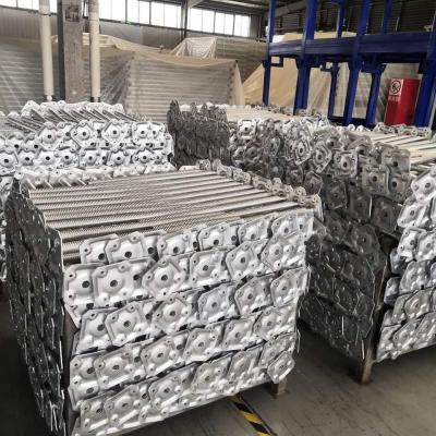 Chine Échafaudage à base d'acier argentée réglable pour la construction de bâtiments à vendre