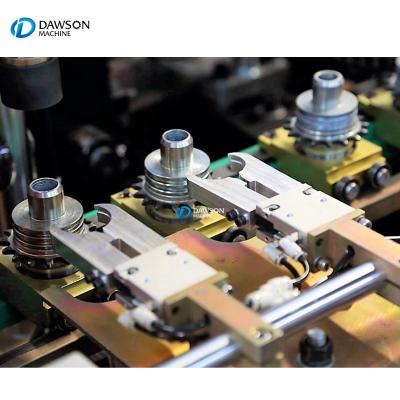 Chine Le coup automatique thermoforming de soufflement de shampooing de détergent de l'eau de machine de moulage de bouteille de pot en plastique d'ANIMAL FAMILIER met des machines en bouteille à vendre