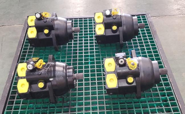 hydraulic drive system for rice harvester
