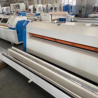 China 2400mm Width Automated Single Needle Quilting Machine 3200kg for sale