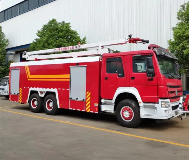 Sinotruk 10-Wheel 371HP 10tons Water 2tons Foam HOWO Fire Truck