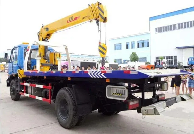 Dongfeng Recovery Towing Trucks Road Accident Rescue Truck with 8t Crane 360degree Rotation Wrecker Tow Truck