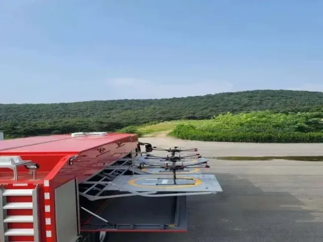 Iisuzu Hino HOWO Uav Drone Emergency Support Vehicle Fixed Wing Uav Transportation Truck