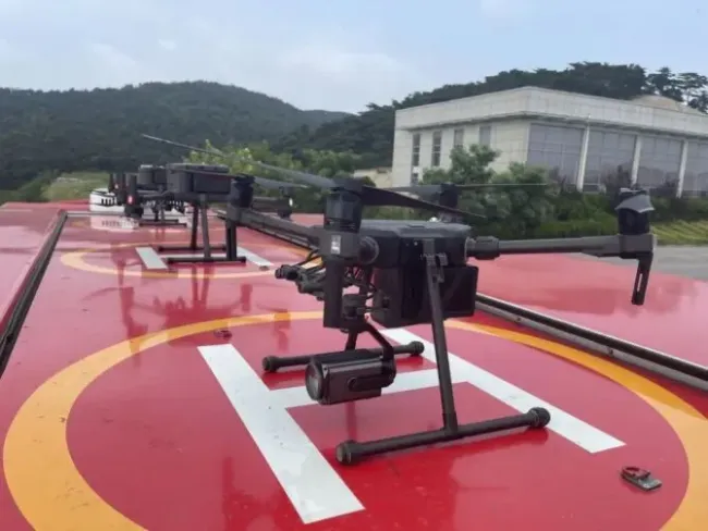Iisuzu Hino HOWO Uav Drone Emergency Support Vehicle Fixed Wing Uav Transportation Truck