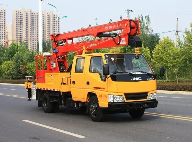 China 18m/20m/22m Pick up Truck Articulated Boom Lift Cherry Picker High Altitude Operation Working Truck Aerial Work Platform Truck