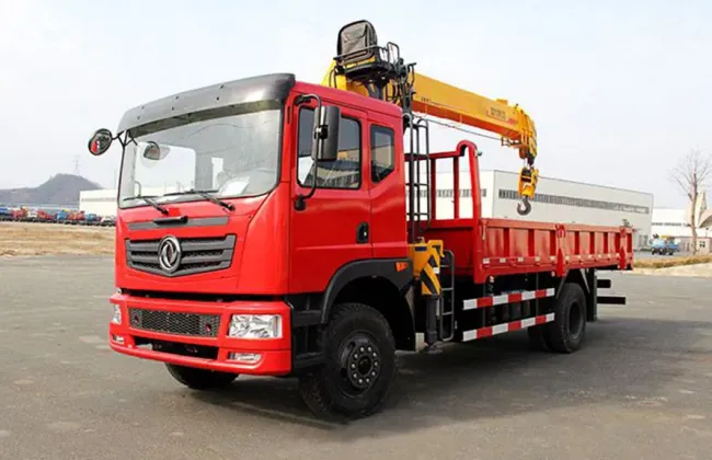 8 Ton Telescopic Truck Mounted Crane Dongfeng Cheap Price for Sale