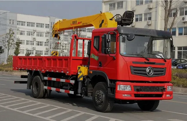 8 Ton Telescopic Truck Mounted Crane Dongfeng Cheap Price for Sale