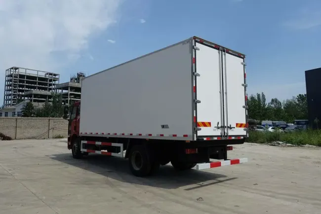Hot Sale FAW 10t-15t 7.5meters Freezer Transport Refrigerated Refrigerator Van Truck