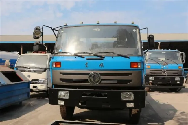Dongfeng 10 Cbm 6 Wheels Garbage Trucks Pit-Type Swing Arm Garbage Truck