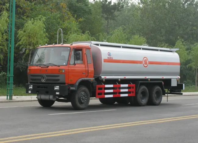 Fuel Tank Dongfeng 6X6 off Road 16-25m3 Fuel Tanker Truck