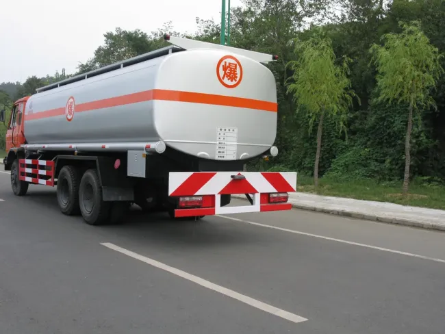 Fuel Tank Dongfeng 6X6 off Road 16-25m3 Fuel Tanker Truck