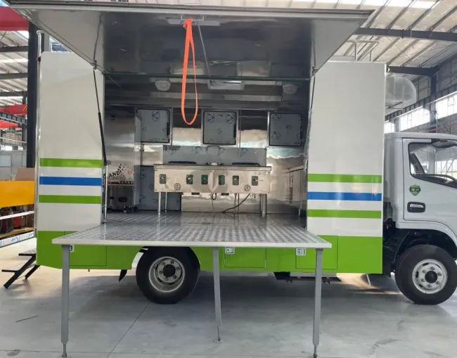 Dongfeng Mobile Kitchen Pizza Fast Food Kiosk Catering Vending Van Catering Cart Concession Food Trailer Truck for Sale