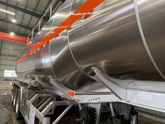 42000L 46000L Aluminum Alloy Tank Oil Fuel Truck Trailer Diesel Petrol Aviation Kerosene Transport Tanker Semi Trailer Oil Shipped Half Hanged