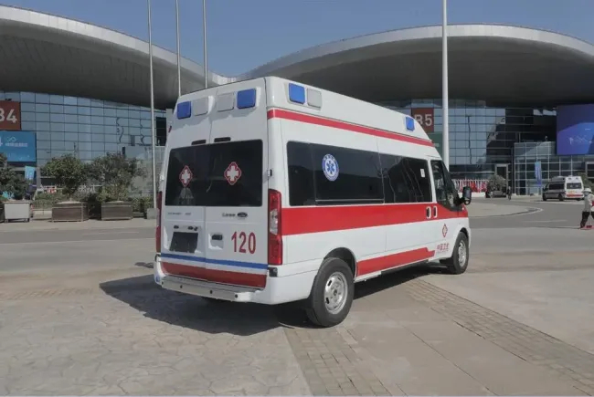 Ford 2.0t Diesel Ambulance Hospital Ambulance