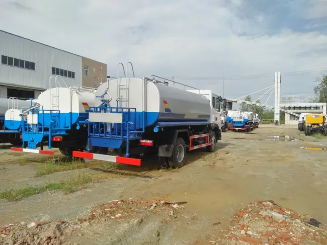 Dongfeng D9 10-14ton Sanitation Water Bowser Truck Road Cleaning Street Washing Truck Watering Cart Tank Truck Dust Cleaner Water Cannon Truck