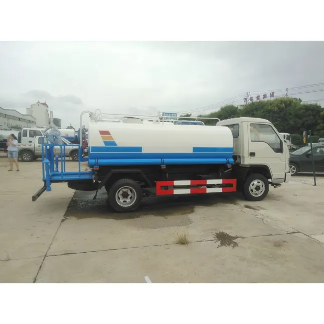 Forland 4X2 2ton/3ton/4ton Water Transportation Vehicle Water Bowser Sprinkler Truck Spraying Drinking Water Truck Watering Cart Tank Truck Garden Truck