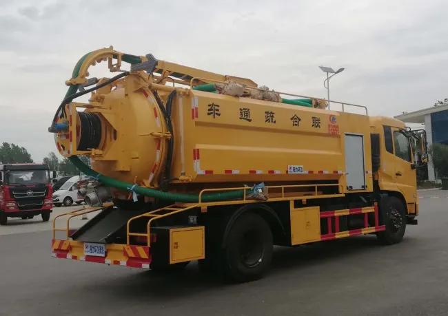 10000L-18000L 4*2 Dongfeng High Pressure Jetting Sewage Cleaning Suction Tanker Truck