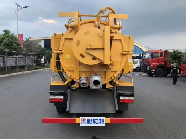 4X2 Shacman 3-5tons Rhd LHD 3000 Litres 5cbm Vacuum Sewage Suction Truck