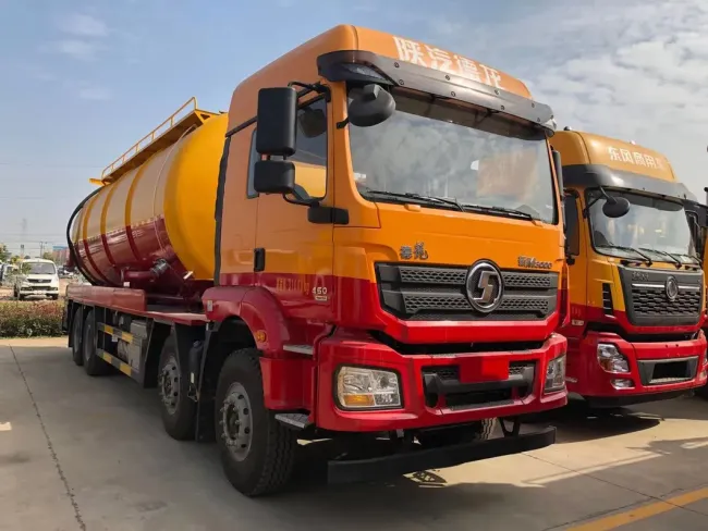 Shacman 8X4 High Vacuum Sewage and Waste Water Suction Trucks