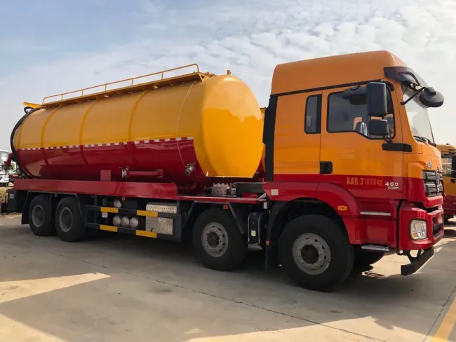 Shacman 8X4 High Vacuum Sewage and Waste Water Suction Trucks