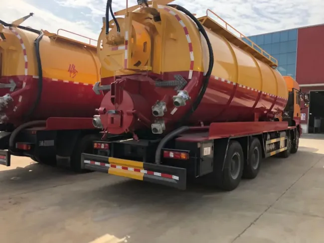 Shacman 8X4 High Vacuum Sewage and Waste Water Suction Trucks