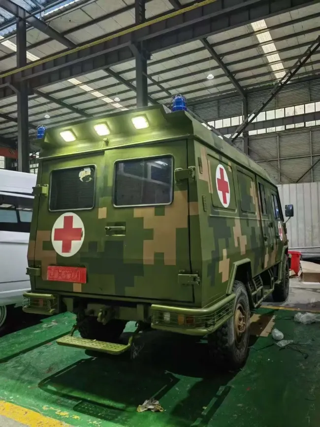 Iivec 4X2 Diesel Gasoline Engine Ambulance Airport Hospital ICU Rescue Ambulance
