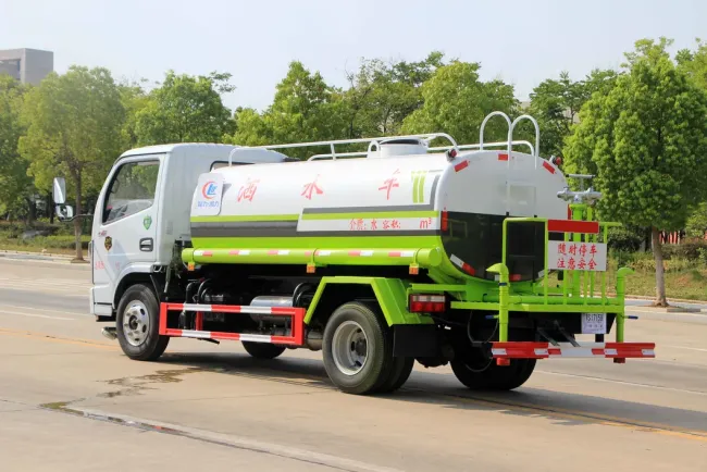 Dongfeng DFAC Engine 4000 /10000liters Water Sprinkler Tanker Truck for Washing Road and Street