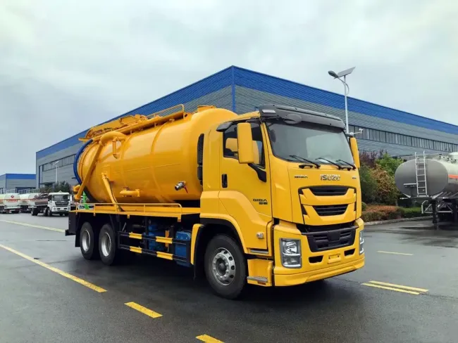HOWO Sewage Suction Truck 12cbm Waste Water Vacuum Pump Truck 4X2 High Pressure Cleaning HOWO 6X4 Vacuum Tank Truck