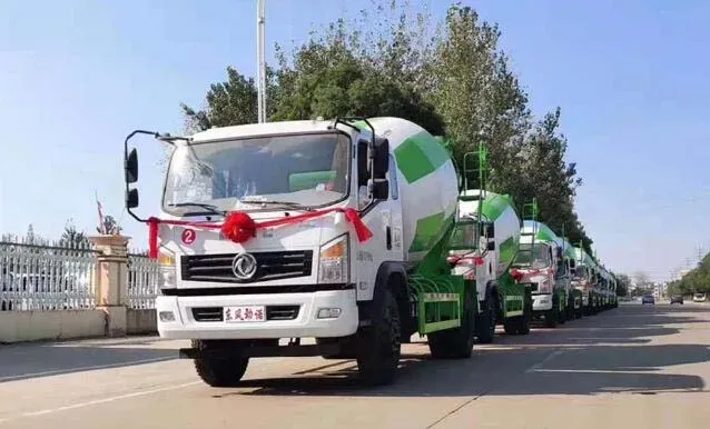 Construction Machinery 2.0cbm Concrete Cement Mixer Truck HOWO Concret Mixer Truck 6X4 2022 New