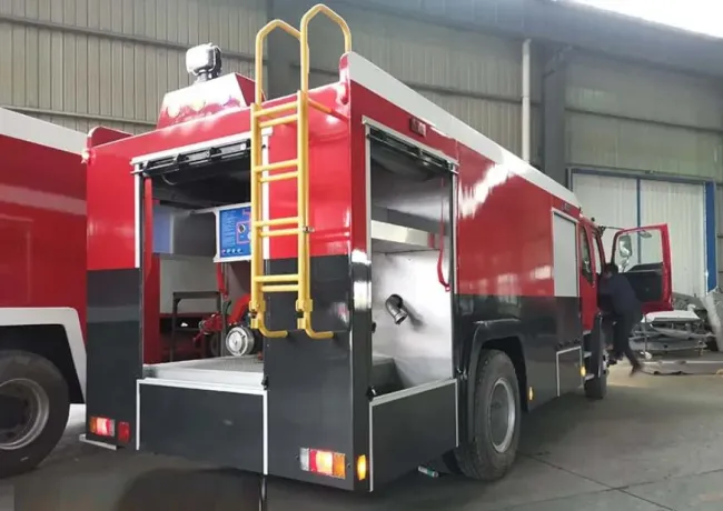 1suzu 4X2 4000L Fire Fighting Truck Firefighting Truck Fire and Rescue Truck