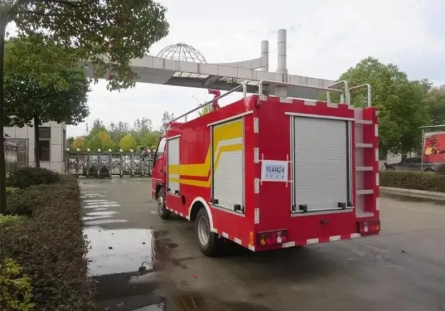2mt 2 Ton China Water Tank Emergency Fire Fighting Truck
