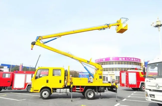HOWO 16m-18m Truck Mounted Insulated Aerial Lift Truck for Philippines