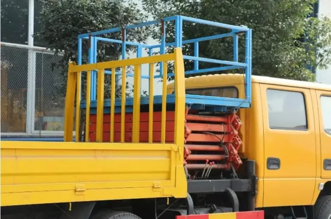 Dongfeng 6 Wheeler 8m 10m 12m Scissor Hydraulic Truck Mounted Lifting Ladder